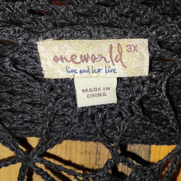 One world Black crocheted sweater vest 3X - Picture 2 of 8